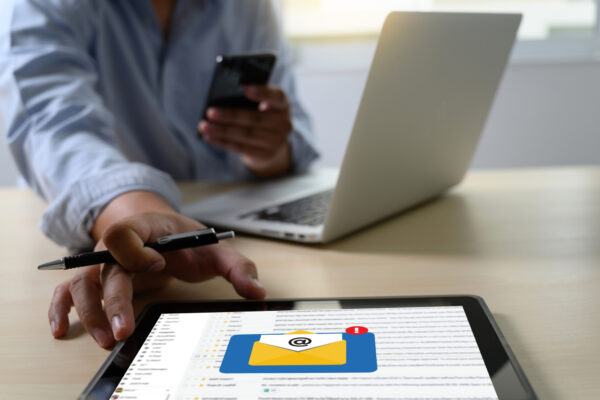 9 Ideas for a Compelling Year-End Fundraising Email